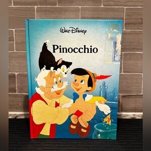 Vintage Disney Pinocchio Storybook w/ Blue Cover and Vibrant Illustrations 1986